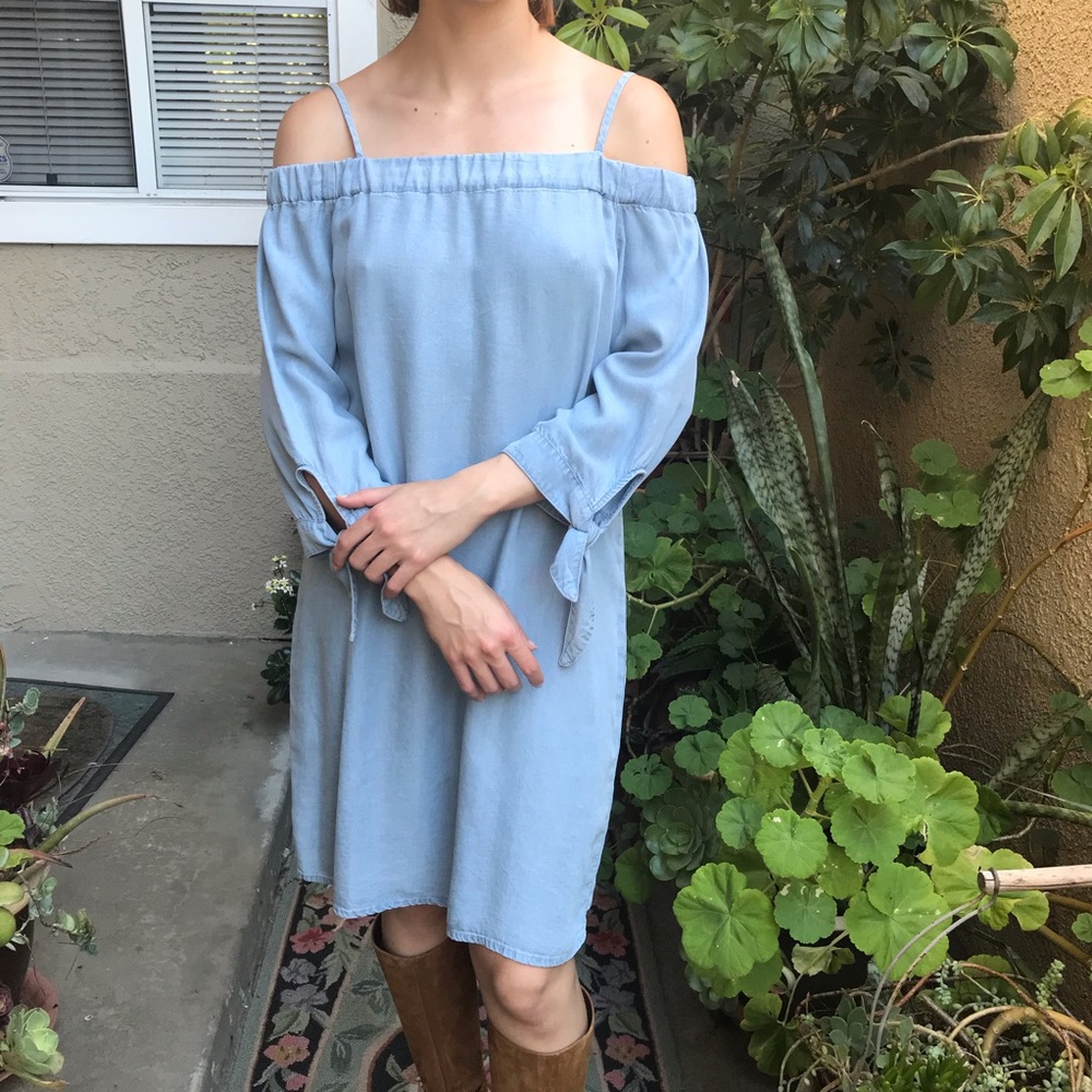 Ella Moss Light Blue Off-Shoulder Midi Dress